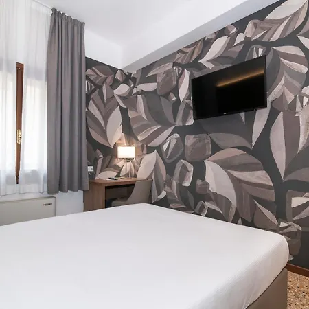 Palazzo Scamozzi 3* 维琴察