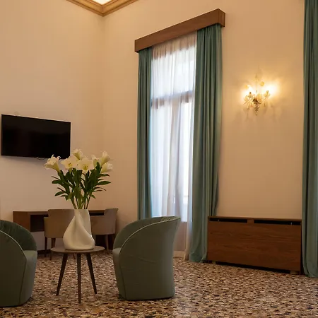 ホテル Palazzo Scamozzi ヴィチェンツァ