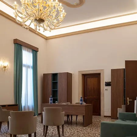 Palazzo Scamozzi فندق فيتشنزا